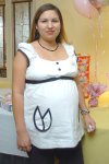 23102007
Elizabeth Palomo de Gurrola, disfrutó de su fiesta de canastilla por el próximo naciemiento de su bebé, organizada por sus familiares.