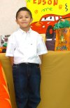 23102007
Edson Salvador Fuentes Ontiveros, lo festejaron por cumplir seis años de edad.
