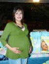 27102007
Verónica Marmolejo de Campillo recibió una fiesta de regalos para bebé.