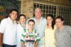Celebra en grande su cumpleaños
Armando Navarro López, su esposa Ruth Pastrana de Navarro, junto a sus hijos Ruth, Ángela, Armando y Alberto.