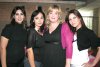 12112007
Verónica Janeth Carrasco Calderón en su fiesta de regalos para bebé acompañada de Rosy, Nelly, Marcela, Susy y Olivia.