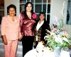 09112007
Mary Carmen Mijares Villarreal en una de las despedidas de soltera que le han realizado en su honor.