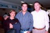 08112007
Irma Soria y Raymundo Hernández despidieron en el aeropuerto a Alejandro Hernández, quien viajó a Los Cabos.