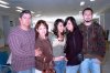 17112007
Rosa María, Gisela y Rocío Hernández viajaron a Tijuana, las despidieron Sergio y Rodrigo Hernández.