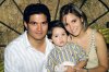 ¡Sus primeros 3 años!
Humberto Baca García y Laura de la Parra de Baca con su hijo Sebastián.