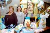 29112007
Alejandra Cobián de Arredondo fue agasajada con una fiesta de regalos para bebé organizada por Claudia Lazarín y Gloria Alvarado.