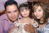 29112007
Rafael Ibarra Camacho y Laura Martínez de Ibarra festejan hoy su quinto año de casados, en la foto lucen acompañados de su pequeña Andrea Gabriela Ibarra.