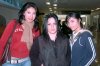 24112007
Alejandra Delgado partió hacia las playas de Cancún y fue despedida por Mariana Arenal y Alma Delgado.