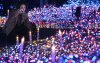El mayor árbol de navidad flotante del mundo fue encendido  en medio de fuegos artificales, para iluminar por décimo segundo año consecutivo la navidad de la ciudad brasileña de Río de Janeiro.