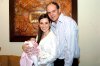 02122007
Lizbeth Vázquez de Huerta con su hijo José Carlos Huerta, captados en una fiesta de cumpleaños.