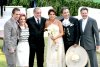 La ceremonia tuvo como música de fondo Si nos dejan, interpretada por el pianista Raúl di Blasio, quien comentó: “ellos son mis amigos y yo les pedí que me dejaran tocar en su boda, aceptaron y me pidieron que interpretara también Corazón de niño”.