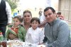 03122007
Ana Cecilia y Samuel Zugasti con los pequeños Lorenzo Zugasti del Bosque y Edgar Sánchez del Bosque.