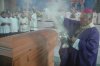 La misa exequial, la primera que se realiza en Torreón por un obispo, se llevó a cabo en la parroquia de San José, que se vio abarrotada de fieles y fue celebrada por el obispo José Guadalupe Galván, quien tenía detrás a los 95 sacerdotes de la Diócesis y a ocho obispos y arzobispos.