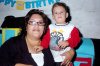 09122007
Margarita Juárez junto a su hijo  Iker Nikolás Medina Juárez, el día que el pequeño cumplió tres años de edad.