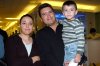 09122007
Astrid, Chachis Bustos de Noriega y Brenda Bustos de Necochea, durante reciente celebración social.