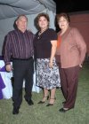 18122007
Blanca Esther Limones con sus padres Eulalio Limones y Esther Herrera de Limones.
