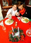 19122007
Regina Díaz Sada y su mamá Libertad Sada de Díaz, comparten una fácil y rica receta navideña.
