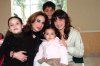30122007
Martha Orduña Rodríguez con sus nietos Ricardo Tafich, Samantha Tafich, Bárbara y Sofía Ruiz.