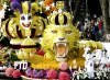 Carrozas en representación del Día de Muertos, los cerezos japoneses y los tesoros de Egipto, entre otras, llenaron de color la ciudad de Pasadena durante el desfile de Año Nuevo más famoso de EU.