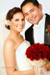 Srita. Claudia Ivonne Robles Argumedo unió su vida en matrimonio a la del Sr. Ricardo Arturo Valles Nalda.

Estudio Niclas
