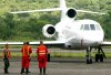 Aeropuerto de Santo Domingo, Venezuela, en la que se ve uno de los aviones  habilitados por el gobierno venezolano para trasladar a las políticas colombianas con sus familiares.