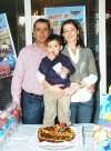 10012008
Lucas González Texeira fue festejado al cumplir dos años.