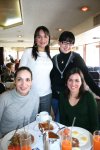 13012008
Valeria Correa de Durán, Rocío Flores de Arellano y Lucero Kanno, en una reunión con su amiga Nadia Cervantes quien vino a visitarlas desde la ciudad de Nueva York.