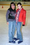 15012008
Alejandra y Dallely patinaron sobre hielo.