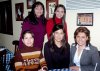25012008_v_Doris con sus amigas Rocío de Reza, Maribel Ruelas, Claudia Ortiz yTere de Salas.