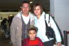 18012008
Mario Alberto Alvarado, Claudia Alvarado y el niño Arat Astorga viajaron a Guadalajara.