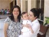 Cecilia Garcia Pena Silveyra con su hija Isabel (radican en Portugal) y la madrina Gaby Ramirez ByG de Hart (ny)