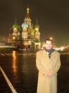 Luis Elizondo en la Plaza Roja. Detrás de él la basílica de San Basilio en Moscú, la capital de Rusia
