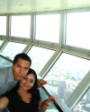 Norma Recio e Ivan Obregon, en lo alto de la Torre CN en Toronto, Canadá en Agosto de 2008