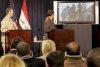 La cinta fue presentada a la prensa
internacional en Bagdad por el portavoz
de las tropas estadounidenses en Irak,
Gregory Smith, y el ministro de Defensa
iraquí, Mohammed Al Askari.