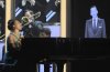 Al igual que el artista de Chicago, subieron al escenario  Andrea Bocelli y Josh Groban, Feist, Fergie y John Legend, Foo Fighters, Alicia Keys, Kid Rock, Carrie Underwood, Aretha Franklin o Rihanna, entre muchos otros.