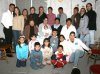 05022008
Con toda su familia la señora Elsa de Díaz-Flores celebró en grande su onomástico.