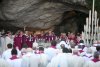 Lourdes es el lugar santo cristiano más visitado tras el Vaticano y ha alcanzado la cifra récord de 8 millones de visitantes en el año de su aniversario.