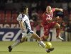 Chivas de Guadalajara se mantiene como líder general del futbol mexicano, tras vencer en un emocionante duelo a Santos Laguna por 3-2, con una gran actuación del delantero Omar Bravo, quien anotó dos tantos en el encuentro correspondiente a la fecha cinco del Torneo Clausura 2008.