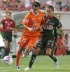 Con vocación ofensiva y un triplete del chileno Humberto Suazo, Rayados del Monterrey consiguió  su primera victoria del Torneo Clausura 2008 del futbol mexicano, al vencer 3-0 a Tecos de la UAG, en duelo disputado en el estadio Tecnológico de Monterrey.