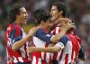 La afición tapatía, emocionada por la actuación de su equipo, comenzó a corear el clásico 'ole' cuando las Chivas tocaban el balón por toda la cancha.