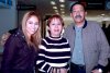 05022008
Enrique Flores y Lupita de Flores viajaron a Cancún y los despidió Vanessa Flores.
