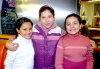 08022008
Irma Rivera festejó su cumpleaños junto a sus nietos.