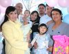 11022008
Las familias Valadez Santiago, Cardona Valadez y Sandoval Valadez acompañaron a Ximena en su  festejo.