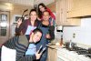 02032008
Entre risas y buen humor, Jorge Zarzar Mijares, Yanira Arizpe Handal y sus hijos Jorge y Marian cocinaron Alambre de Kafta.