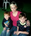09032008
Gina Maturino con sus hijos Jorge y Alexander Maturino.