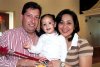 14032008
Genaro y Ana Tere Torres y su hijito Luis.