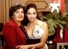 25032008
María Guadalupe Narro Barrios, junto a su mamá Martha Alicia Barrios Valenzuela.