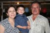 20032008
Gabriel Escalera Verano en su segundo aniversario de vida, acompañado de sus papás Gabriel Escalera y Sofía de Escalera.