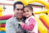 27032008
Rafael Bustos González y su pequeña hija Isaura Ivonne Bustos García.
