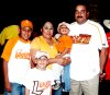 29032008
Julio Cruz Alvarado y Alejandra Pérez Soto, disfrutando de una noche de beisbol en compañía de sus hijos César, Alejandro y Julio.